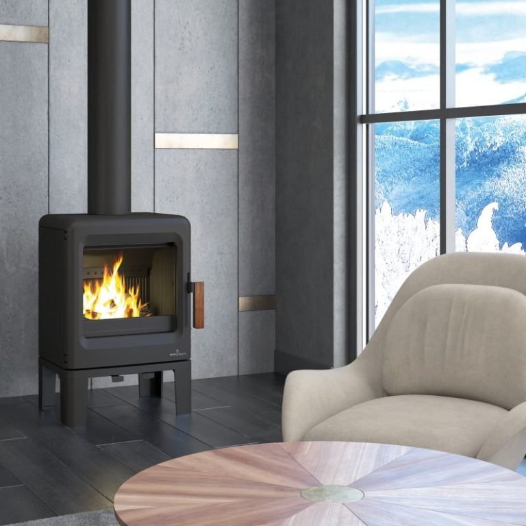 Holzofen BRONPI Lira raumluftunabhängig aus Gusseisen – 5 kW – Produktansicht 1