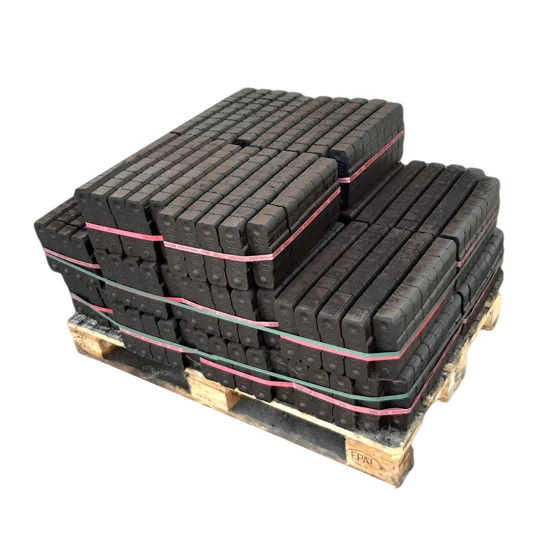 Halbpalette Braunkohlebriketts – 20 Pakete zu je 25 kg – Produktansicht 1