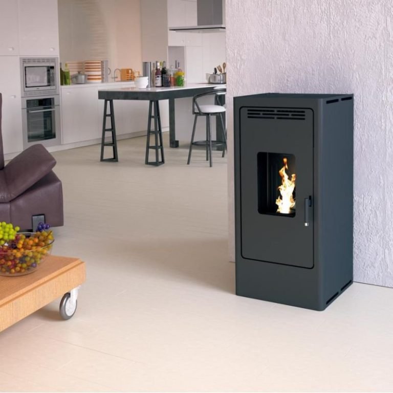 Pelletofen raumluftunabhängig aus Gusseisen – FIREMATIC BR12 10.3 kW – Produktansicht 1